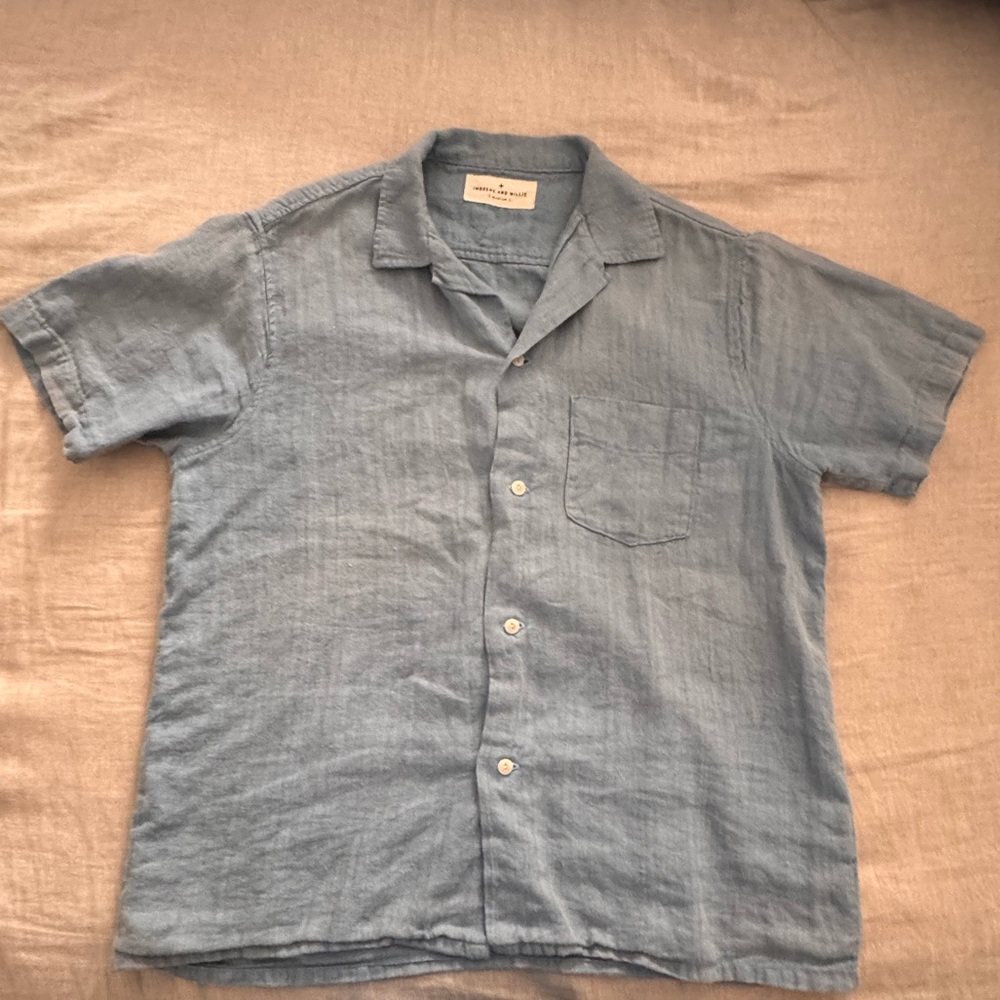 imogene + willie Camp Serra shirt in light blue. Medium.